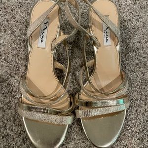 Nina gold sparkle dress shoes size 9.5
